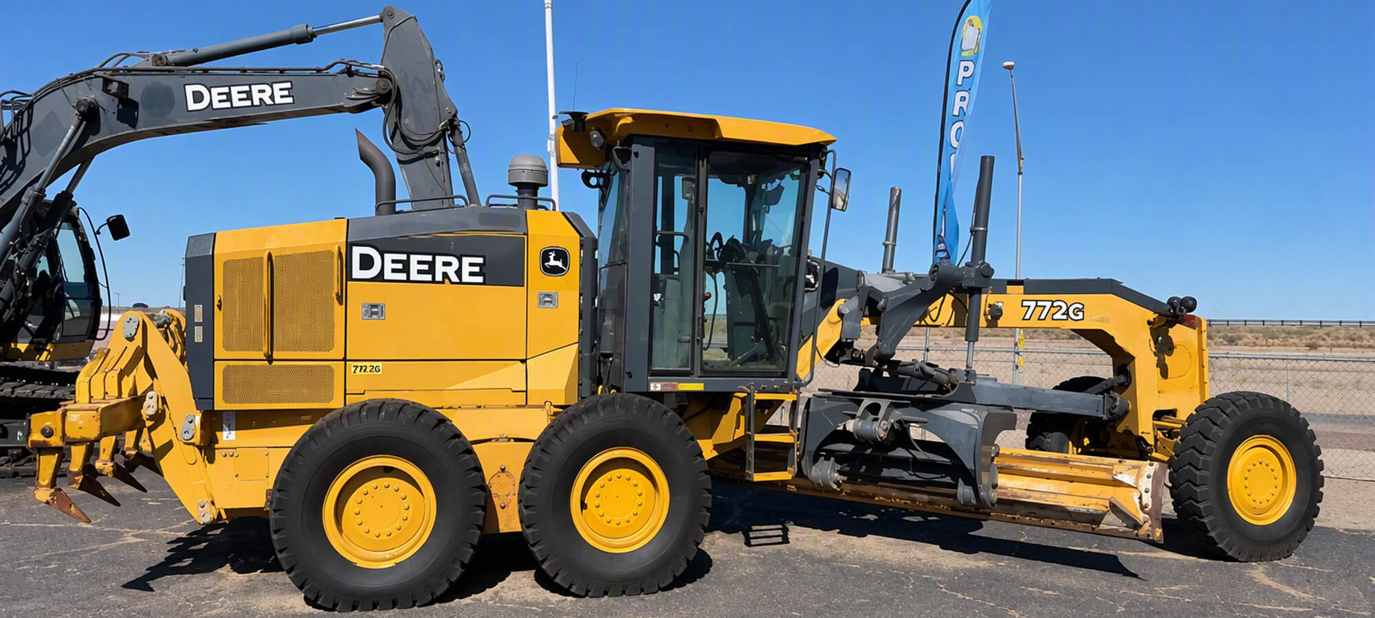 DEERE 772G